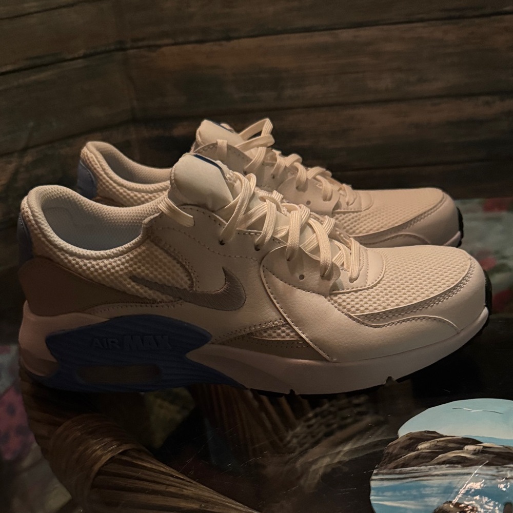 Nike Air White and Blue Sneakers - Picture 2 of 9